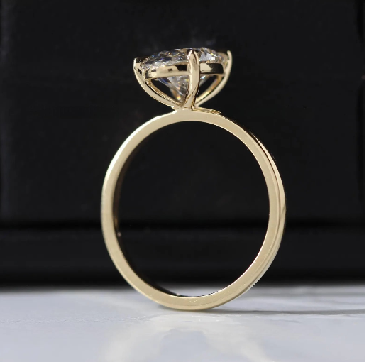 Oval Diamond Daily Wear Ring