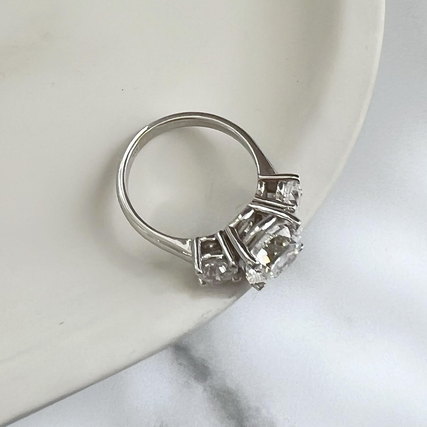 Lab Grown Diamond Ring 2.5CT Round Cut