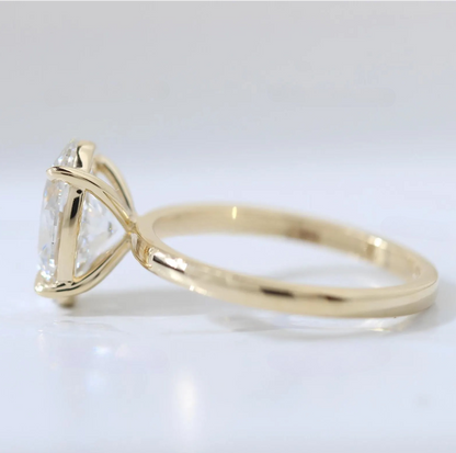 Oval Diamond Daily Wear Ring