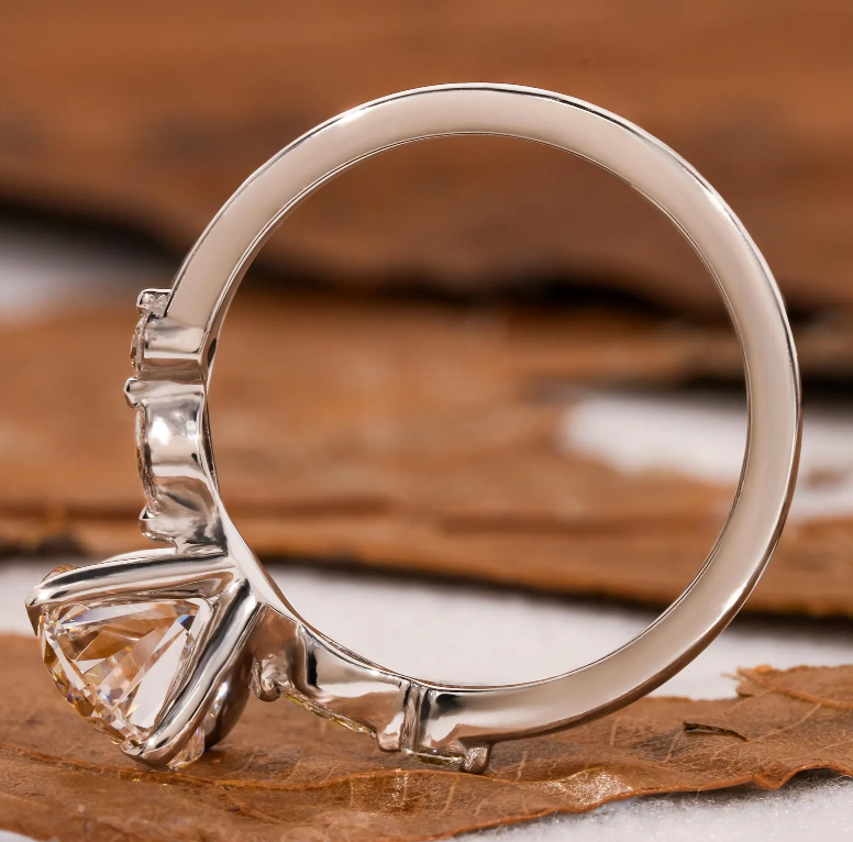 Brilliant 2.00 Ct Oval Lab Grown Diamond Ring