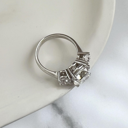 Lab Grown Diamond Ring 2.5CT Round Cut
