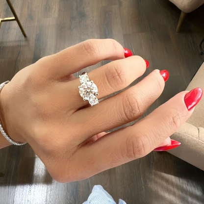 Lab Grown Diamond Ring 2.5CT Round Cut