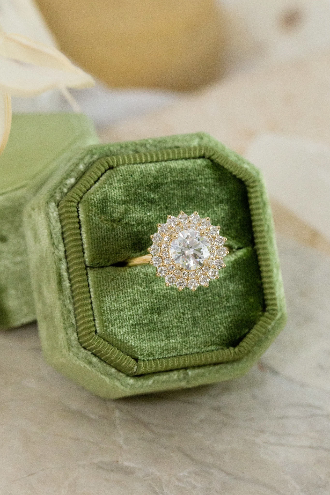 1CT Round Cut Diamond Engagement Ring