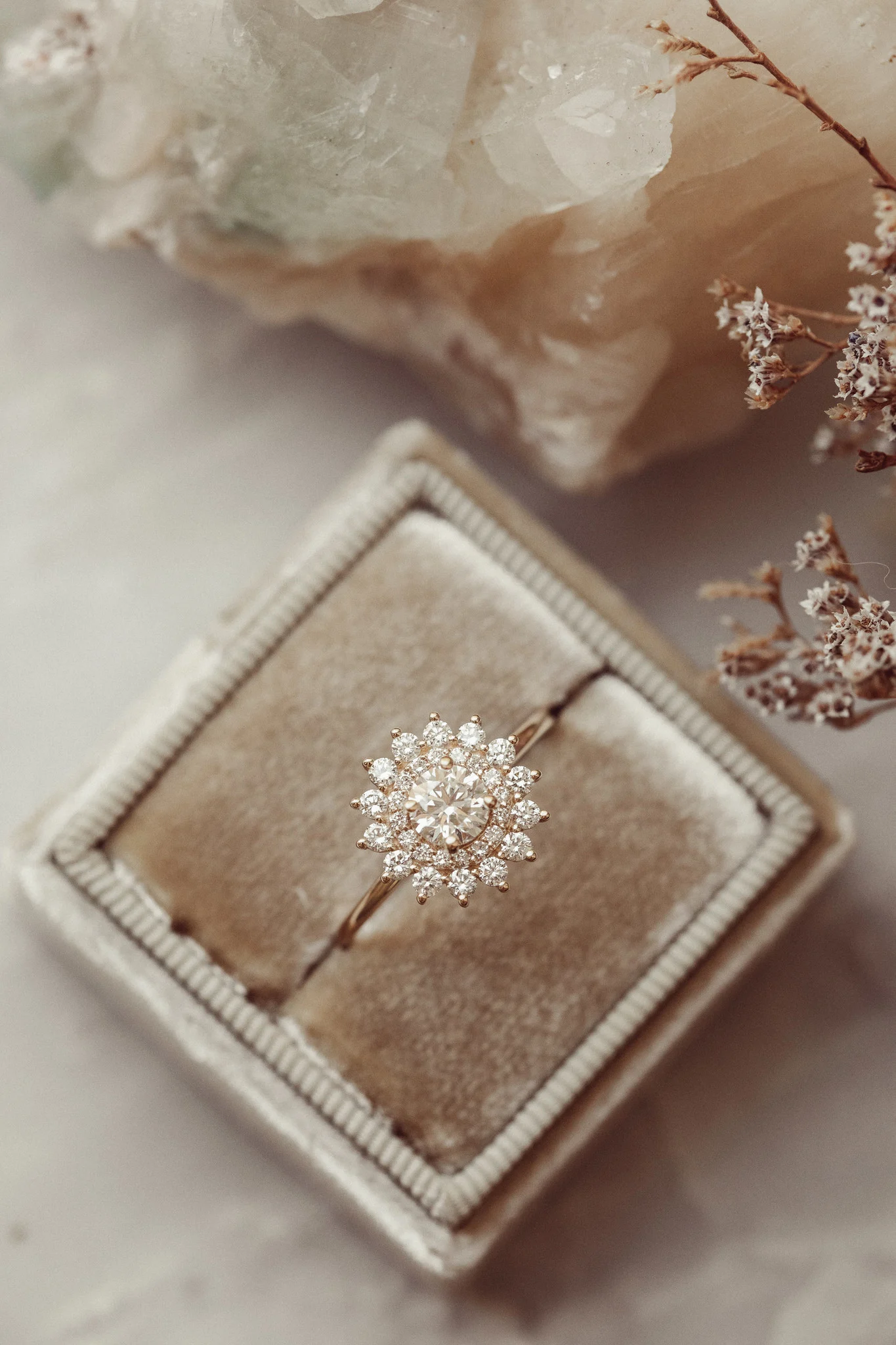 Big Round Cut Diamond Ring For Proposal